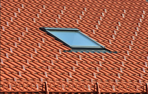 Pose de velux à Chantilly (60500) - Norton Couverture dans l'Oise Pose de velux à Chantilly (60500) - Norton Couverture dans l'Oise